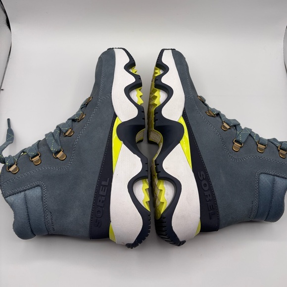 Sorel Womens Size 8 Kinetic Impact Conquest Waterproof Insulated Sneaker Boots - Picture 8 of 10